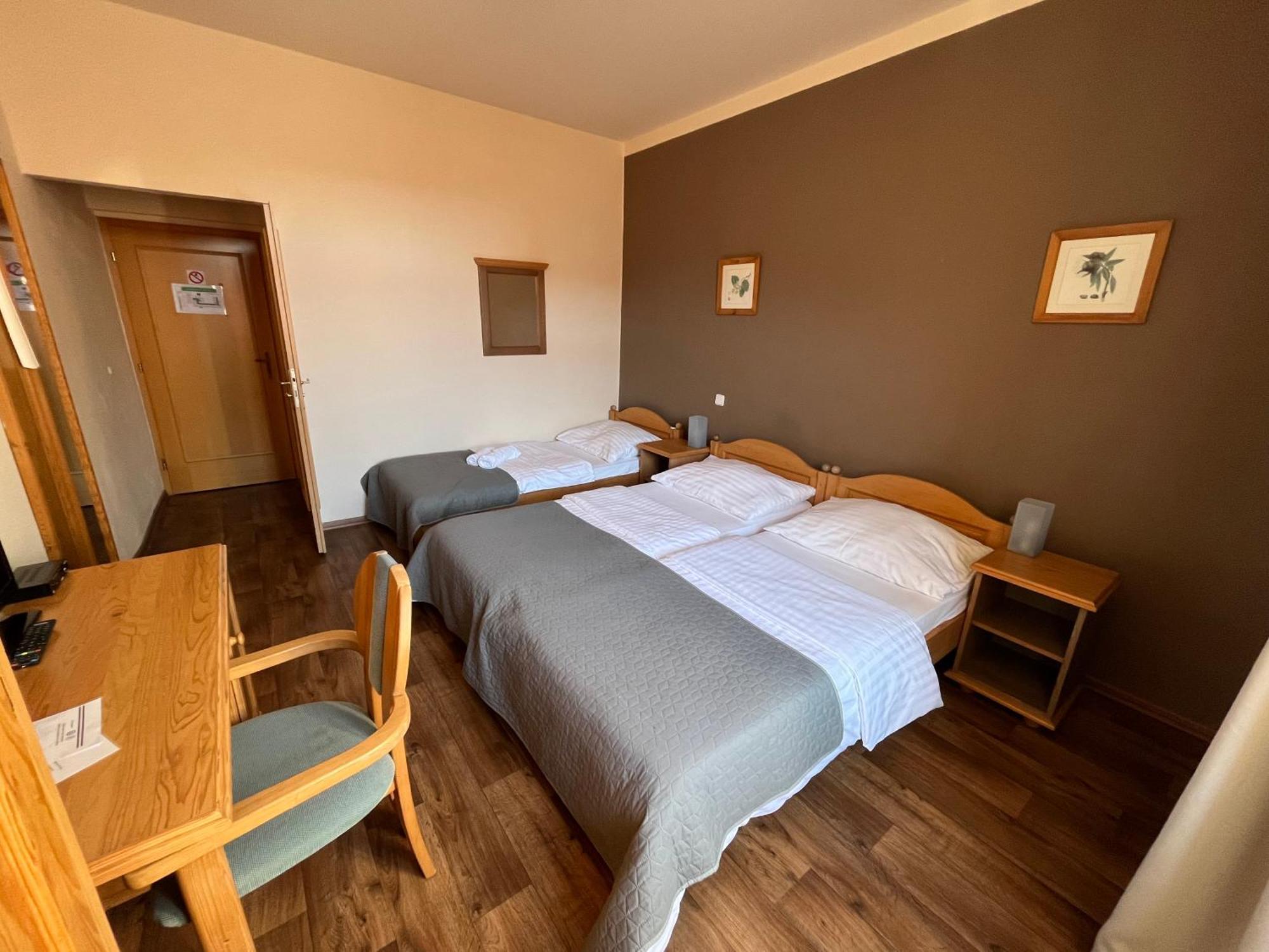 Hotel Panska Бехинє Екстер'єр фото