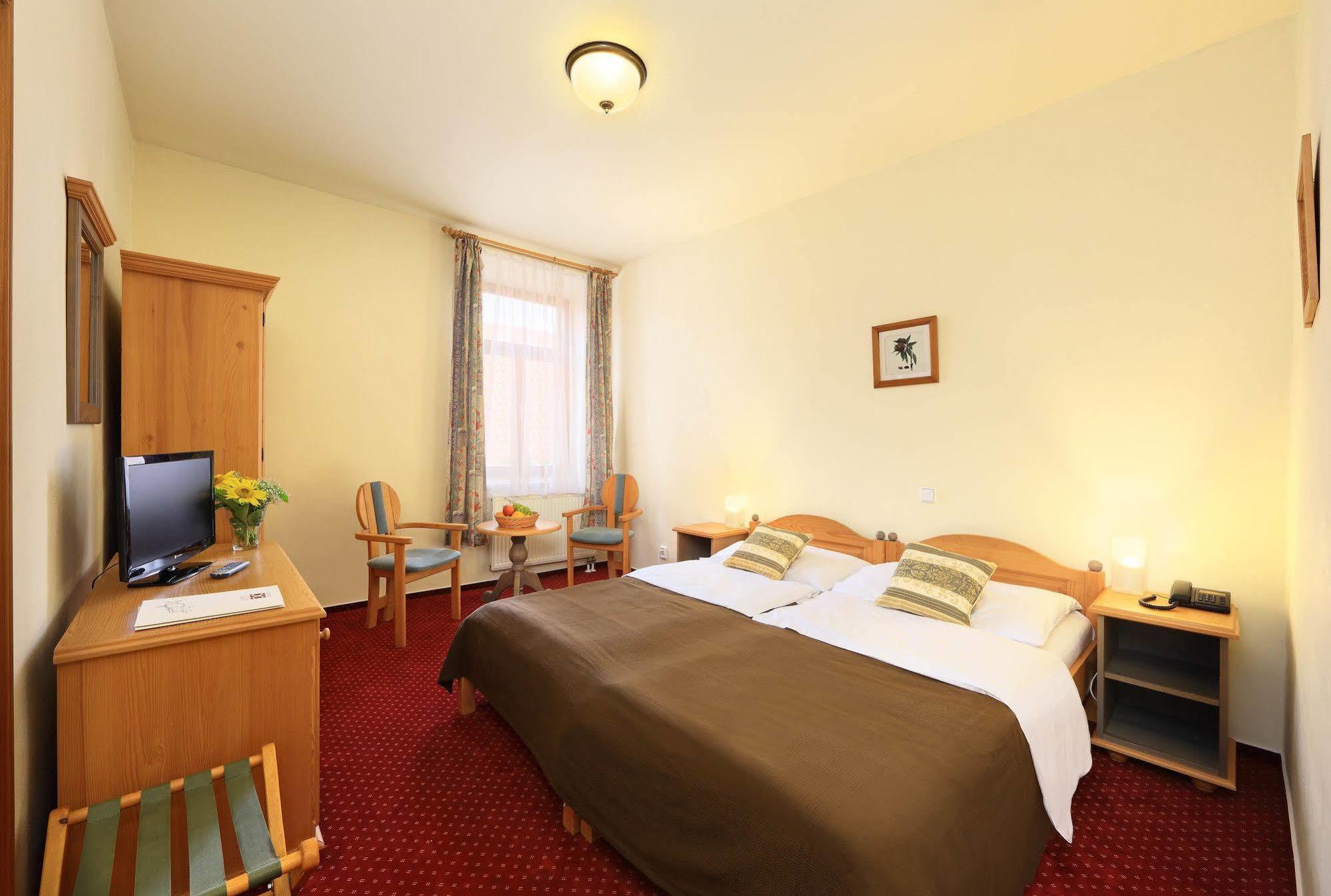 Hotel Panska Бехинє Екстер'єр фото